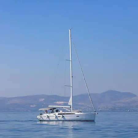Bavaria Cruiser 46- Solaric Botel