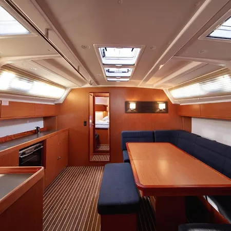 Botel Bavaria Cruiser 46- Solaric *