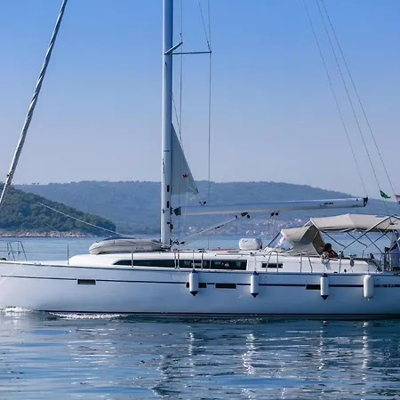 Bavaria Cruiser 46- Solarić Båthotell *